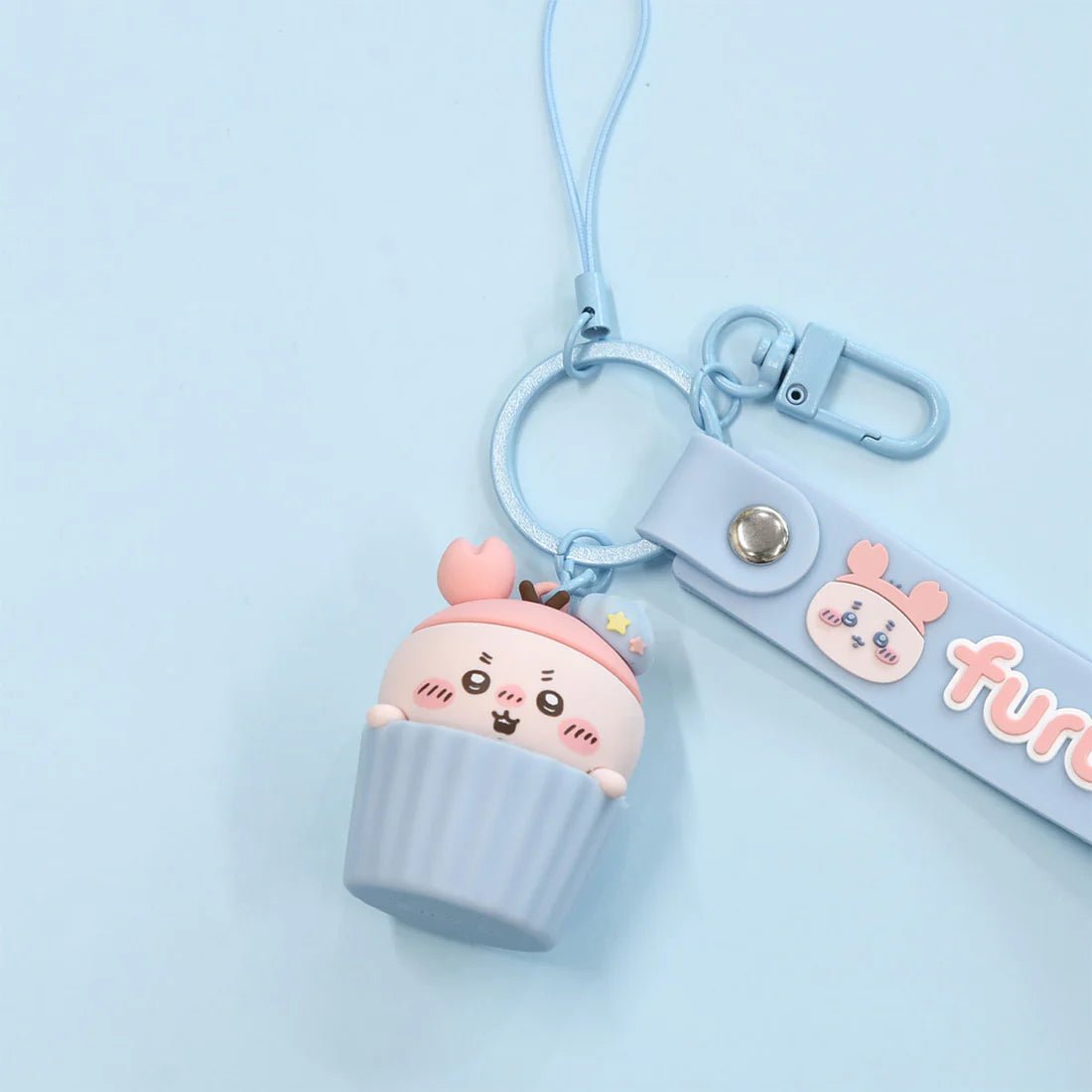 [FURUHONYA] "Chiikawa Cupcake" Hand Strap with Mascot - Rosey’s Kawaii Shop