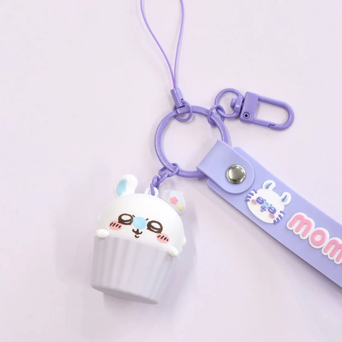 [MOMONGA] "Chiikawa Cupcake" Hand Strap with Mascot - Rosey’s Kawaii Shop
