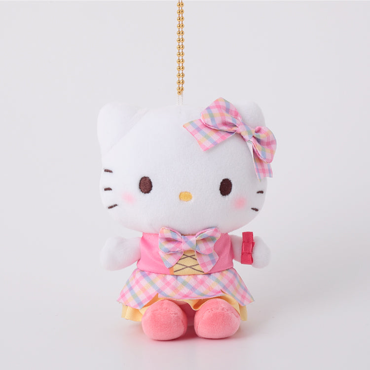 [HELLO KITTY / IDOL] "Ichigo Shinbun 50th Anniversary x Munyugurumi Patio POPUP STORE" Plush Keychain