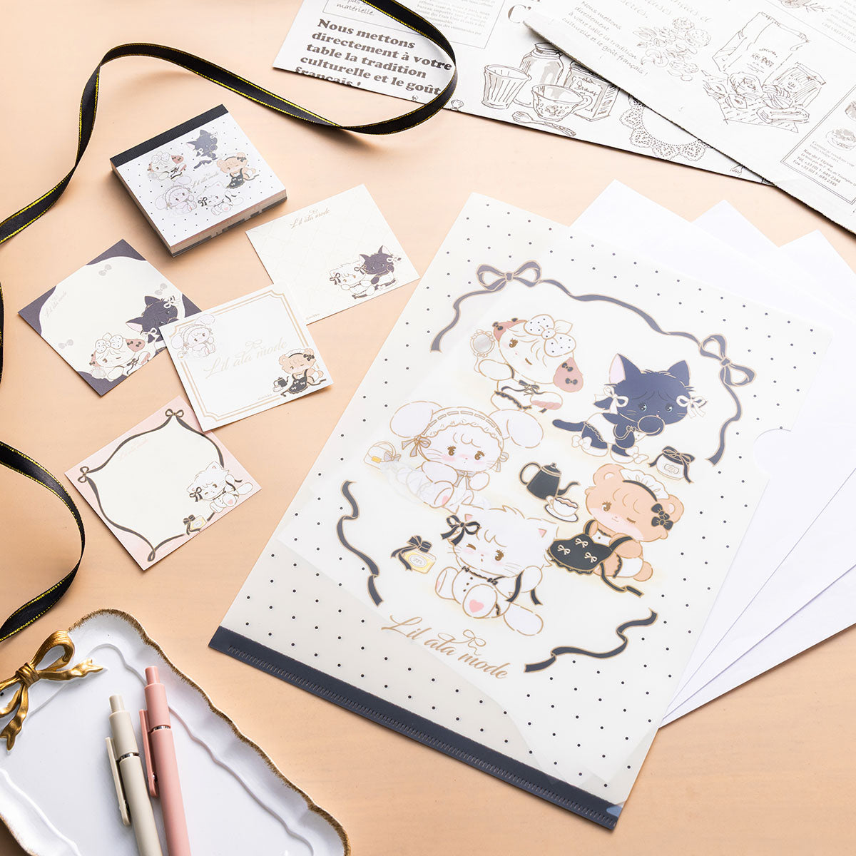 "Mikko Illustrations French Girly" File Folder
