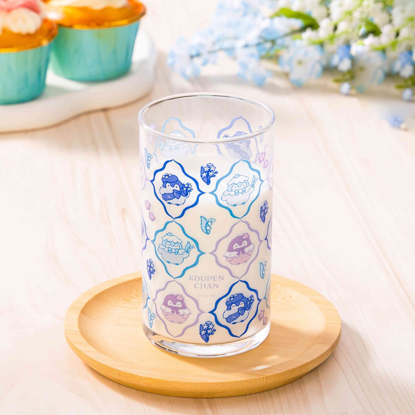 "Koupenchan Sky Blue Bouquet" Glass Cup