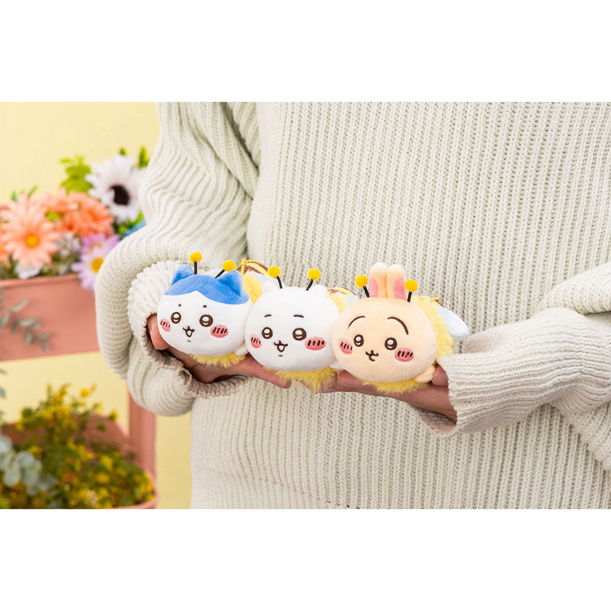 [CHIIKAWA] "Chiikawa Bee" Plush Keychain