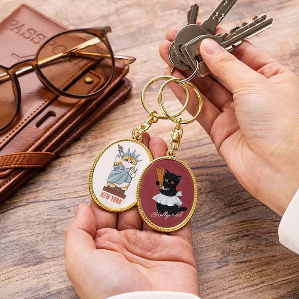 [STATUE OF LIBERTY] "Mofusand Journey" Oval Metal Keychain - Rosey’s Kawaii Shop